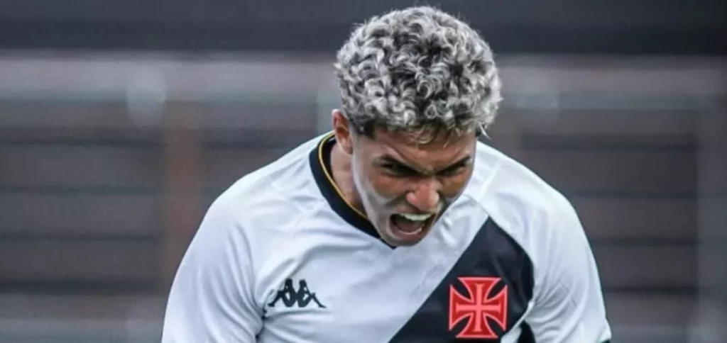 Atlético-MG faz proposta por lateral-direito do Vasco