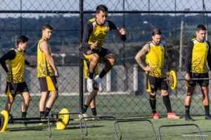 SÉRIE B: Paulistas agitam o domingo com objetivos distintos