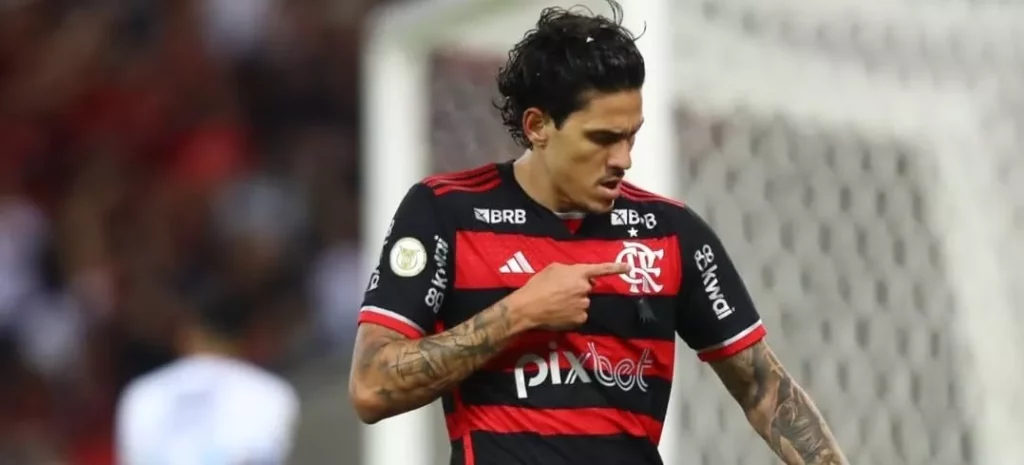 Flamengo informa que não tem interesse em negociar Pedro