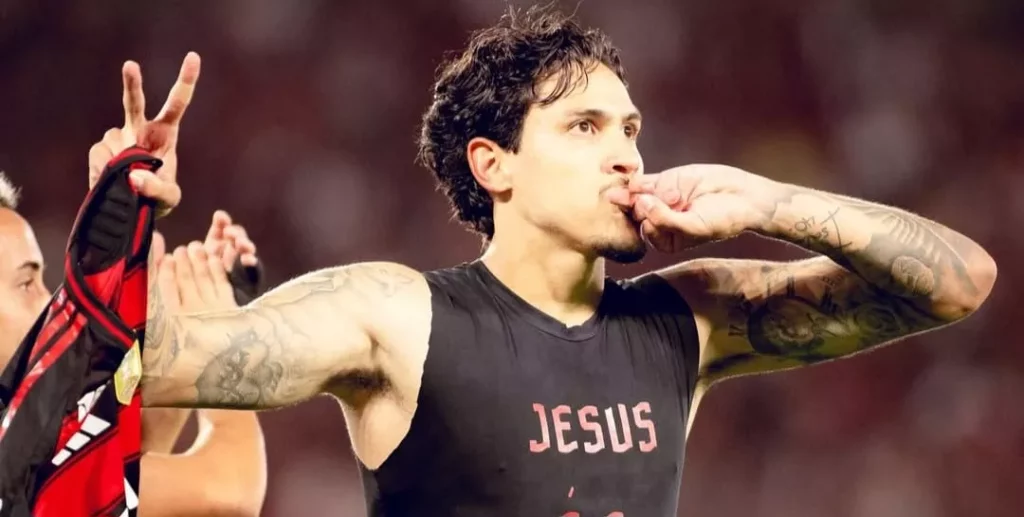 Pedro segue entre os relacionados do Flamengo após decidir o Fla-Flu