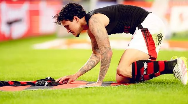 Flamengo 1 x 0 Fluminense - Pedro marca e Mengão segue em 2º 2 Brasileirão - 2025