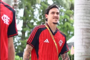 Filipe Luís mantém Pedro fora dos relacionados do Flamengo