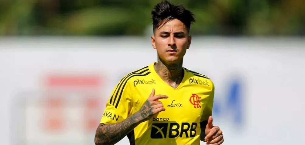 Flamengo confirma que Pulgar passará por cirurgia após fratura no pé 1 Pulgar durante treino (Foto: Gilvan de Souza/ CRF)