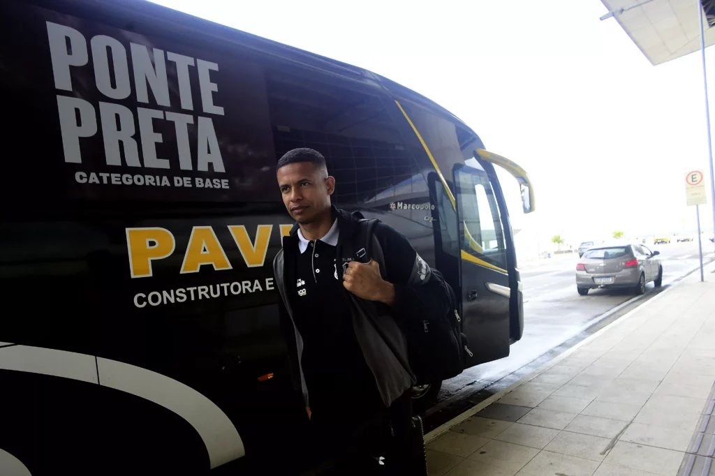 Por conta de um ciclone, Ponte Preta adia retorno para Campinas