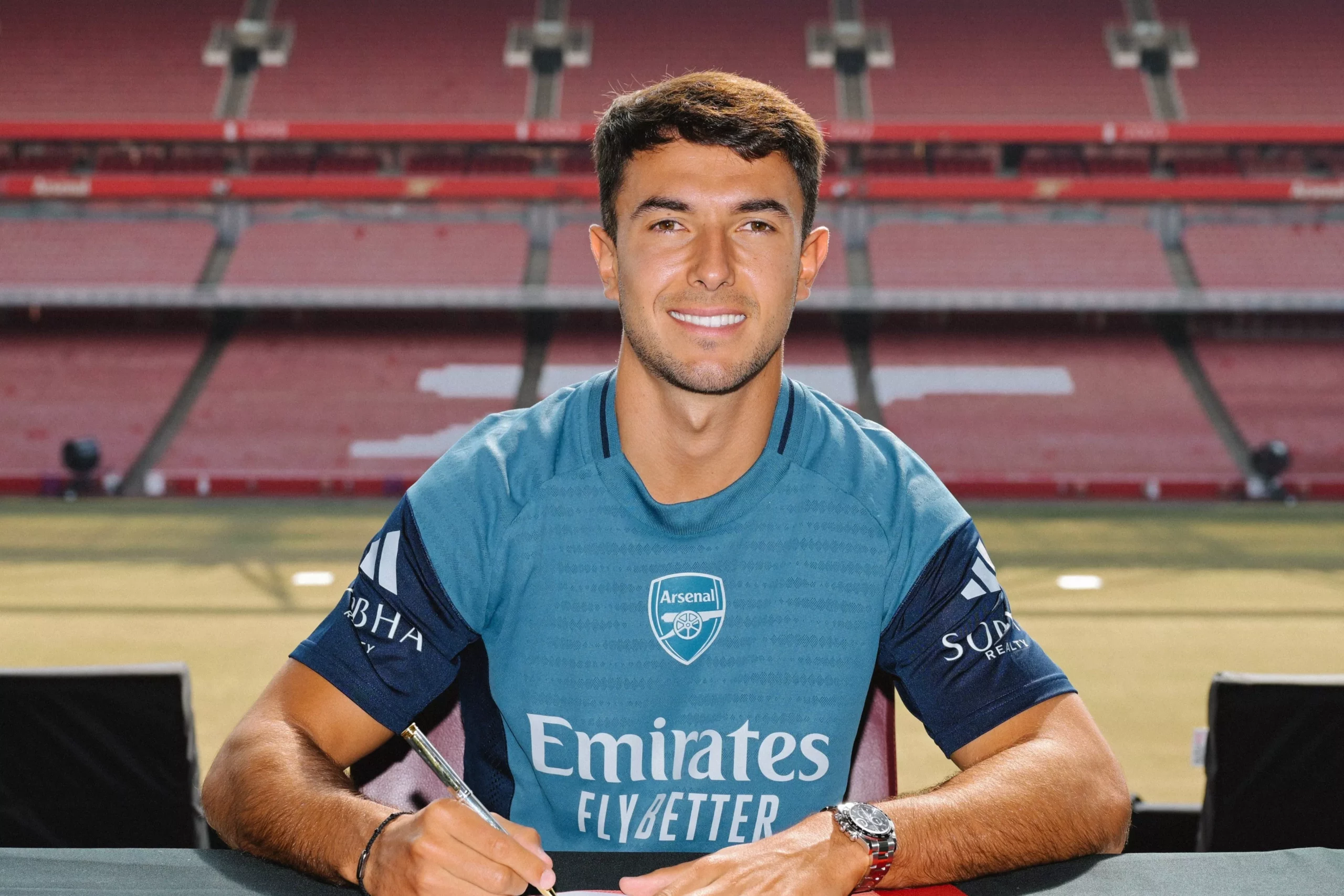 Martín Zubimendi assina com o Arsenal (Foto: Divulgação)