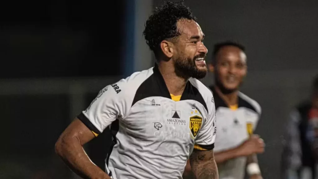 CSA se movimenta no mercado e contrata zagueiro Jackson 2 CSA se movimenta no mercado e contrata zagueiro Jackson (Foto: João Nomando/Amazonas FC)