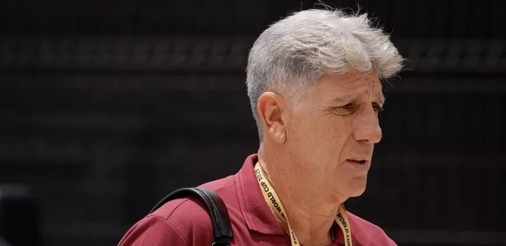 Renato pede respeito ao futebol brasileiro após campanha do Fluminense