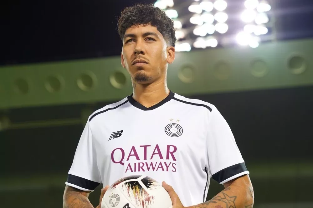 Roberto Firmino é anunciado no Al-Sadd após sondagens de brasileiros (Foto: Divulgação)