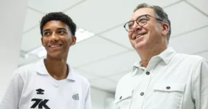 Santos amplia contrato com Robinho Jr até 2027
