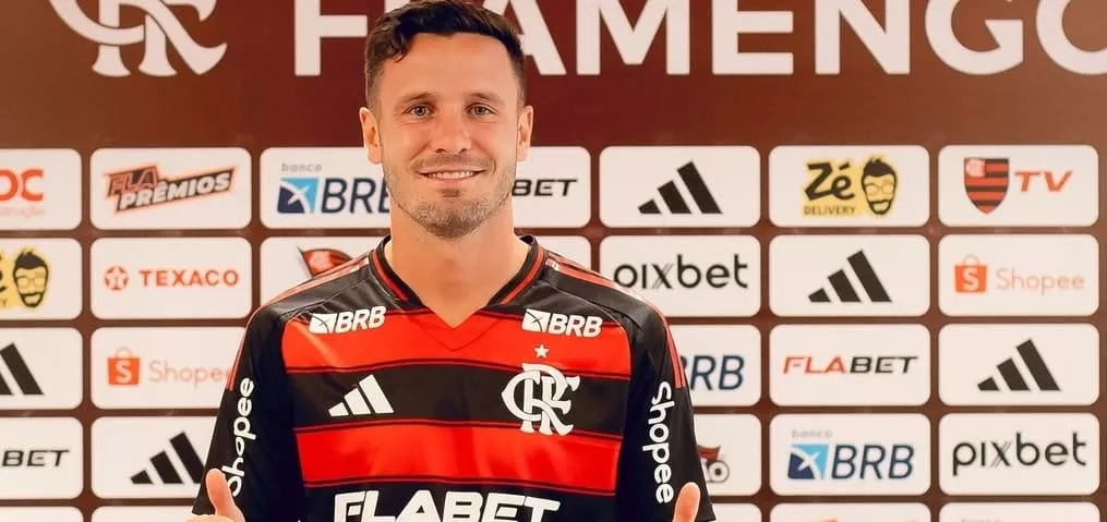 Saúl é relacionado e pode estrear no Flamengo contra Atlético-MG