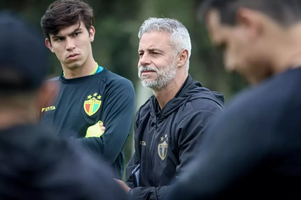 Em fase instável, Brusque busca reação contra o Figueirense 2 Em fase instável, Brusque busca reação contra o rival Figueirense (Foto: Ocancheiro/Brusque)