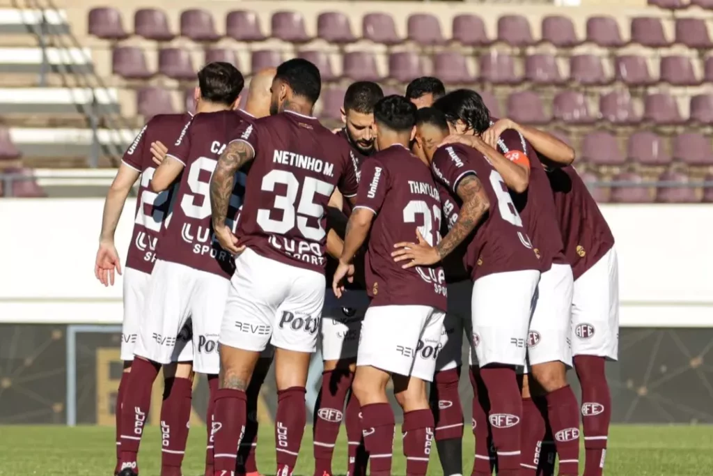 Zagueiro da Ferroviária volta de suspensão por manipulações 2 Ferroviária 1 x 3 Vila Nova – Jogo equilibrado em Araraquara (Foto: Divulgação/AFE)