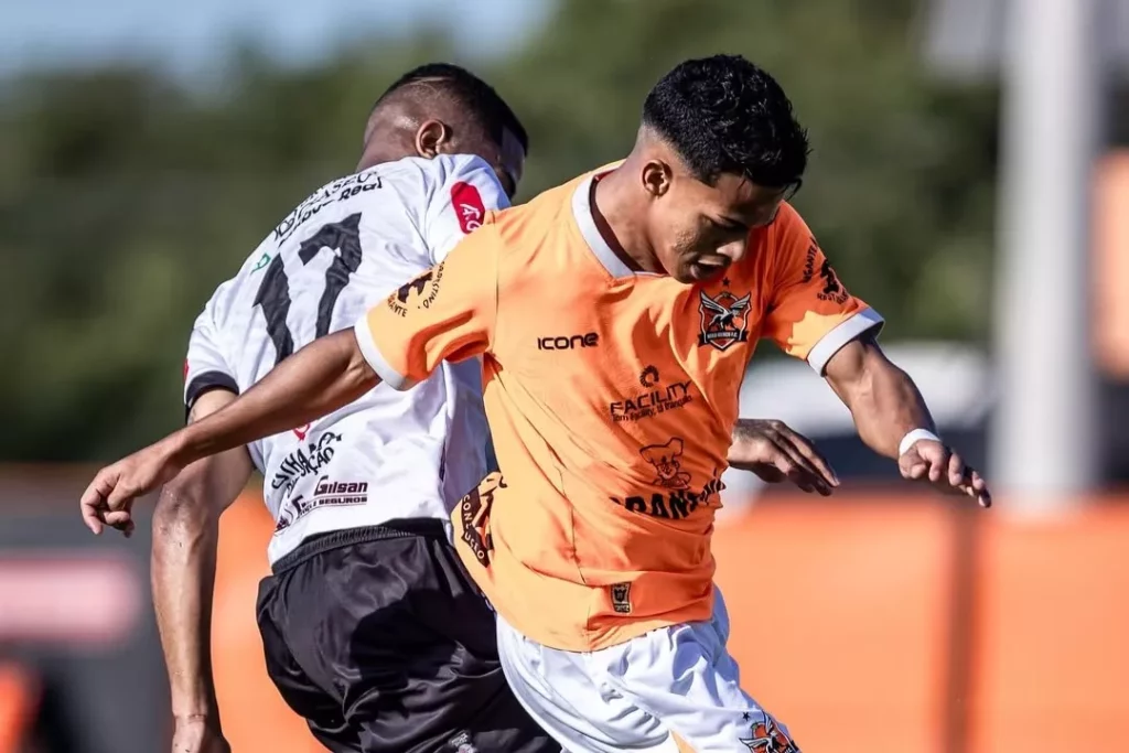 Nova Iguaçu-RJ 2 x 1 Pouso Alegre-MG - Jogo decidido no detalhe (Foto: Gentil/Nova Iguaçu)