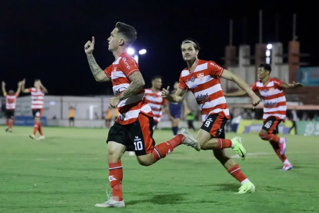 Linense 1 x 1 Grêmio prudente - Partida muito disputada na Copa Paulista (Foto: Alexandre Vicente(CALinense)