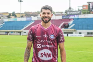 Caxias aposta em Jhonatan Ribeiro para reforçar o ataque