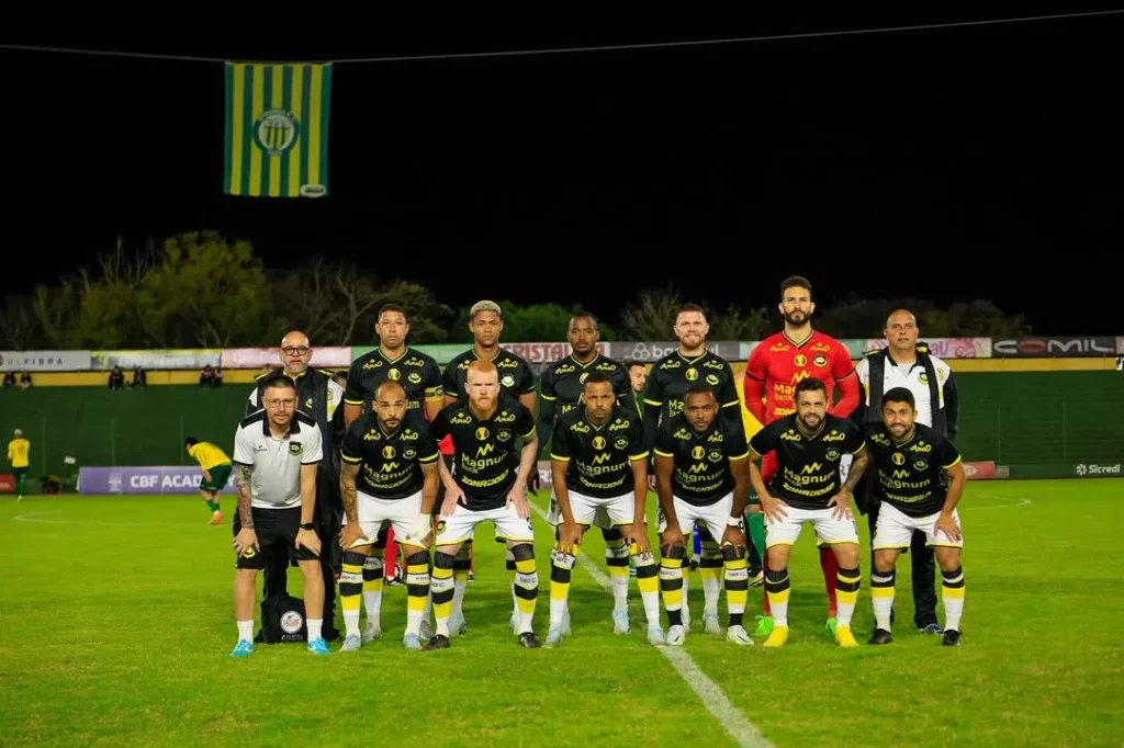 SÉRIE C: São Bernardo vence mais uma e Confiança deixa Z-4 2 SÉRIE C: São Bernardo vence mais uma e Confiança deixa Z-4 (Foto: Ricardo Perini/São Bernardo)