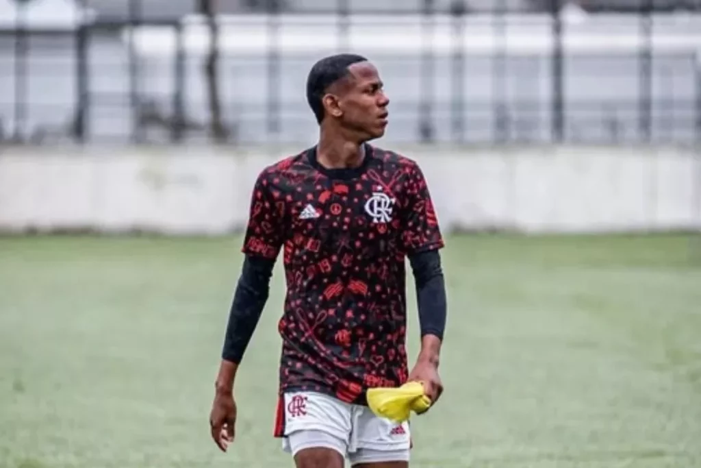 Wallace Yan pode ser surpresa no ataque do Flamengo