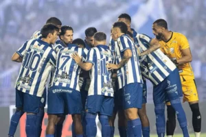 CSA segura Vasco em casa e Camacho projeta decisão no Rio