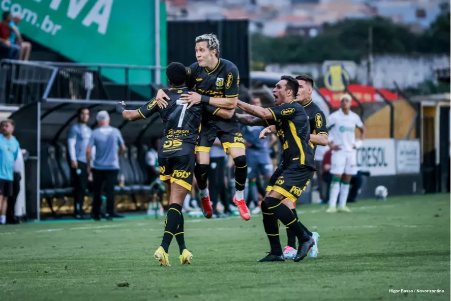 Mesmo com 3 zagueiros, Seleção FI da 16ª rodada da Série B chega recheada de gols