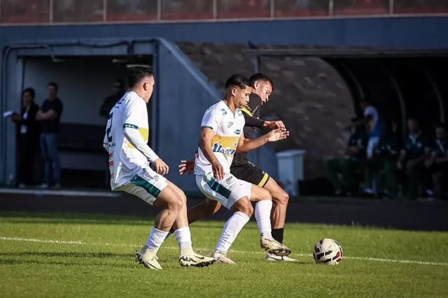 FC Cascavel-PR 2 x 1 Uberlândia-MG – Serpente está classificado na Série D