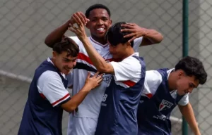 PAULISTA SUB-15: Corinthians, São Paulo e Santos vencem