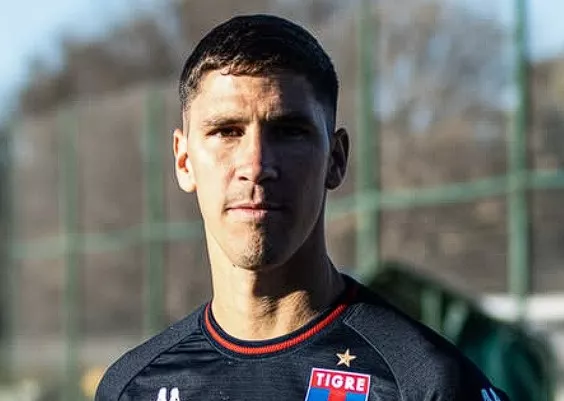 Tomás Cardona. Foto: Divulgação/CA Tigre