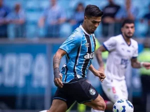 Grêmio recusa proposta do Peñarol por Arezo e futuro segue incerto