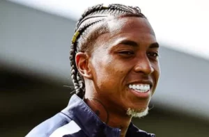 Bragantino vende Léo Realpe ao Famalicão de Portugal