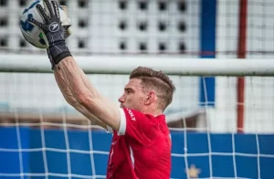 Fortaleza perde dois goleiros e se complica após Clássico-Rei