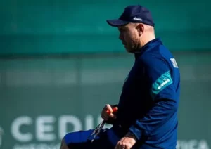 Coritiba muda escalação titular para encarar CRB na Série B