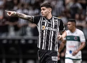 Isaac volta ao Atlético-MG após empréstimo