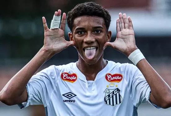 Filho de Robinho perto de renovar com Santos até 2030