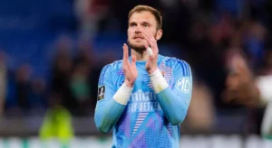 Leeds acerta com Lucas Perri e Botafogo fica sem parte da venda