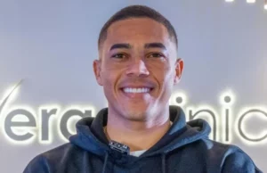 Grêmio acerta com Carlos Vinicius para reforçar ataque em 2025