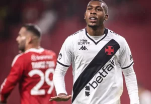 Internacional 1 x 1 Vasco - Empate e expulsão polêmica de goleiro por cera