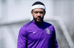Corinthians quita R$ 326 mil por segurança de Memphis Depay