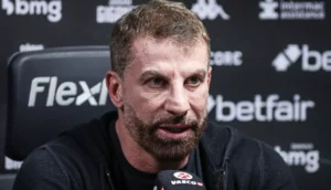 Pedrinho analisa erros e acertos do Vasco: “A realidade é dura”
