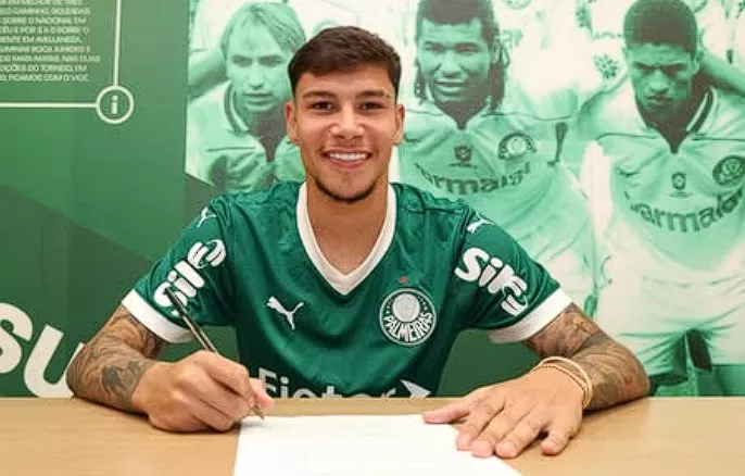 Palmeiras renova com Erick Belé até 2028 e aposta no jovem destaque