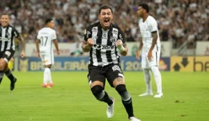 Ceará negocia volta de Vina e meia topa reduzir salário