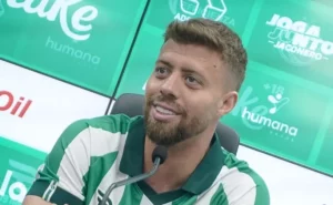 Lucas Fernandes pode estrear pelo Juventude contra o São Paulo
