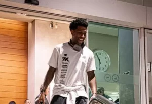 Gil confirma aposentadoria no Santos ao fim de 2025