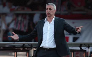 Crespo projeta São Paulo em mata-mata de copas: 'Equilibrar energias'