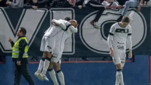 Pintado encontra Figueirense ideal em vitória no clássico contra o Brusque