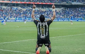 Hulk entra no Top 10 dos artilheiros históricos do Atlético-MG