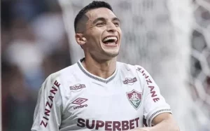 Fluminense: Alianza Lima mira Serna e negocia empréstimo