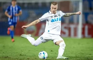 Grêmio avança na recuperação de laterais para retorno no Brasileirão