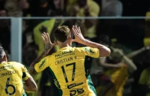 Cristian homenageia Neymar em gol do Mirassol contra o Santos