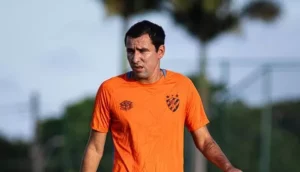 Confusão no Sport: organizada agride Pablo e invade CT