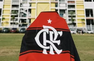 Flamengo reforça o elenco com caixa cheio após vendas e premiações
