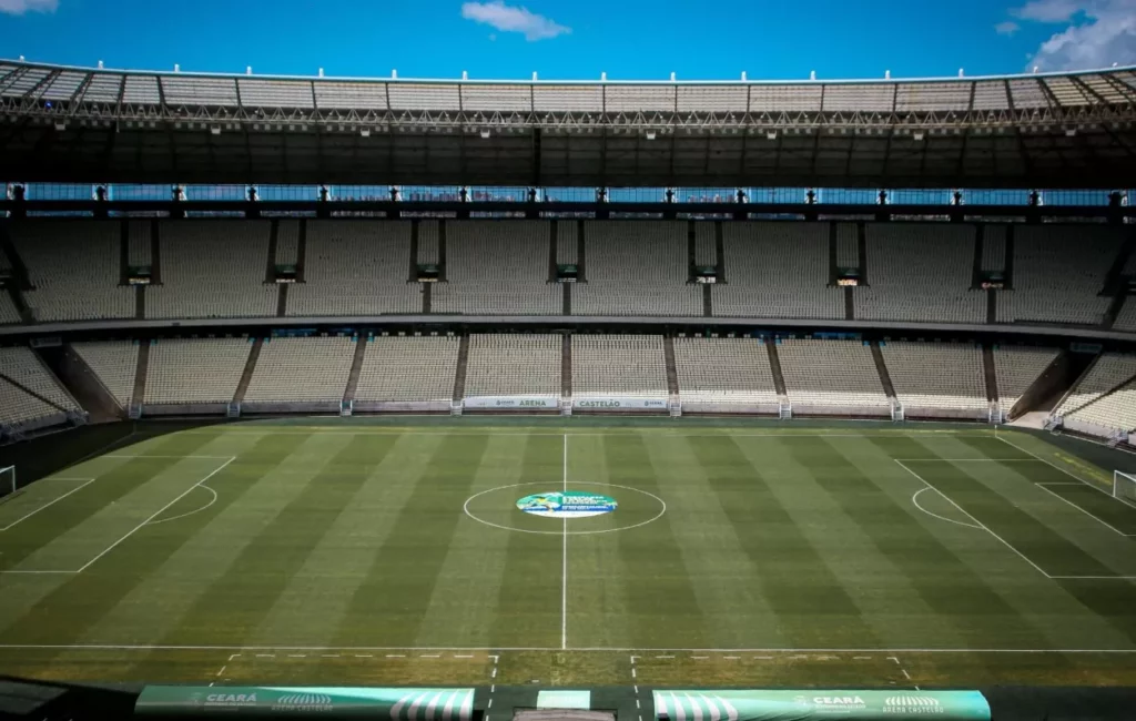 Gramado do Castelão revitalizado para Clássico-Rei no Brasileirão